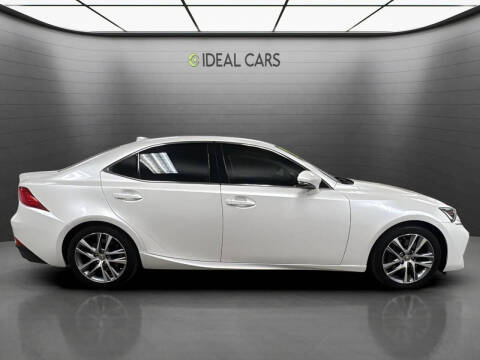 2019 Lexus IS 300