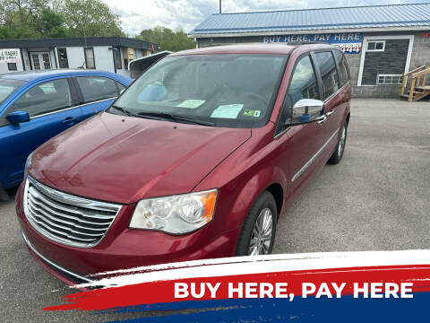 2013 Chrysler Town and Country for sale at RACEN AUTO SALES LLC in Buckhannon WV