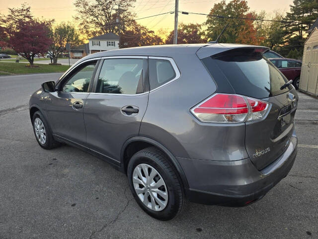 2016 Nissan Rogue for sale at QUEENSGATE AUTO SALES in York, PA