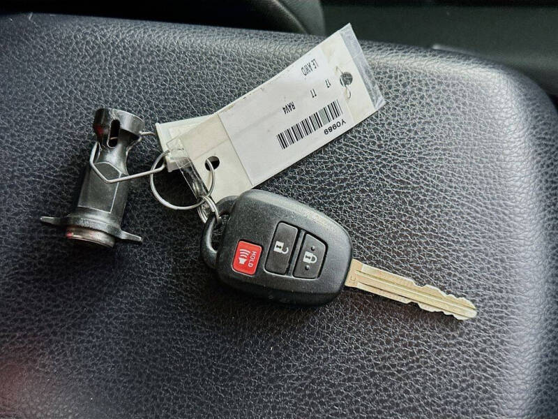2017 Toyota RAV4 LE
