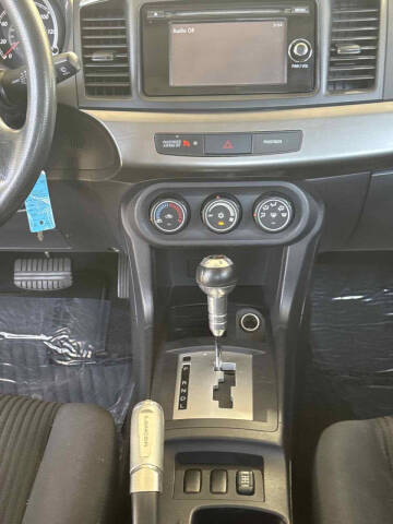 2015 Mitsubishi Lancer SE