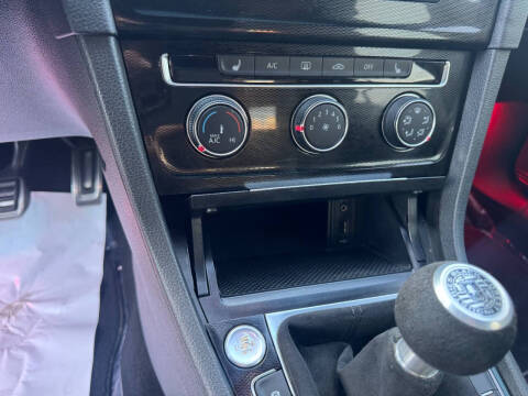 2016 Volkswagen Golf GTI SE