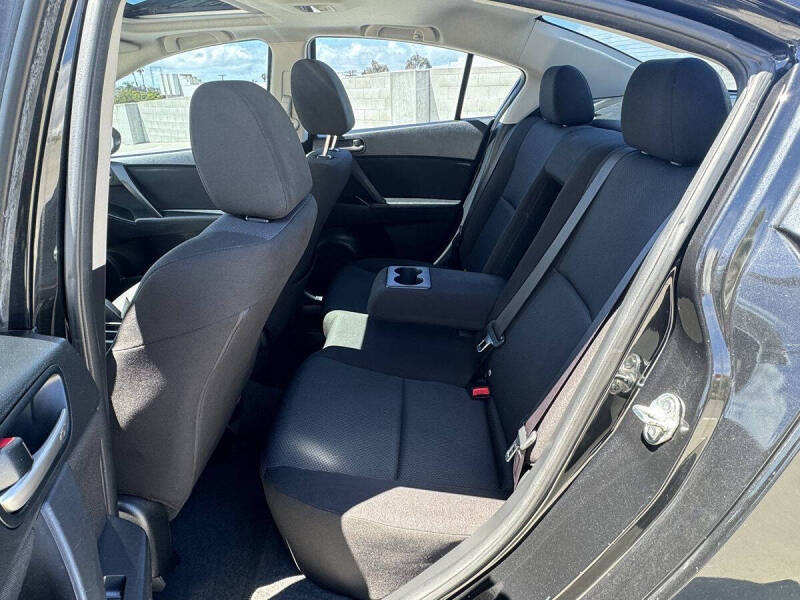 2011 Mazda MAZDA3 i Touring