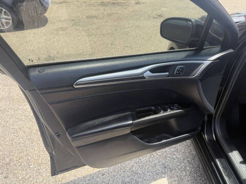 2020 Ford Fusion SEL