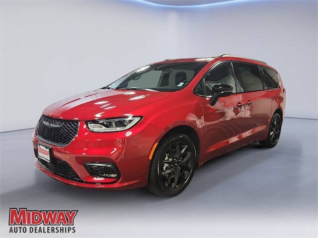 2025 Chrysler Pacifica for sale at MIDWAY CHRYSLER DODGE JEEP RAM in Kearney NE