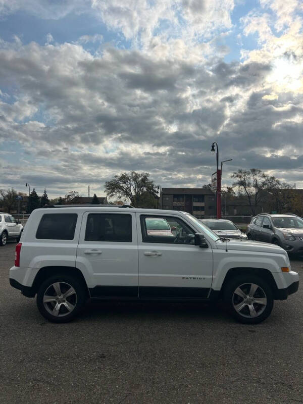 2017 Jeep Patriot High Altitude Edition photo 6