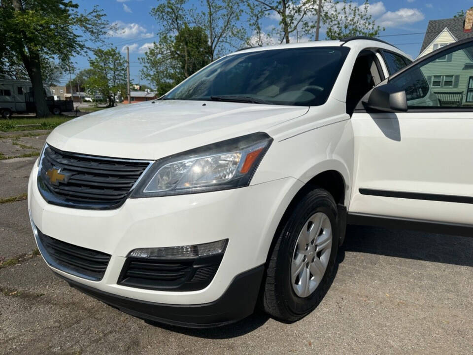 2013 Chevrolet Traverse for sale at SRL SAHER in Lorain, OH