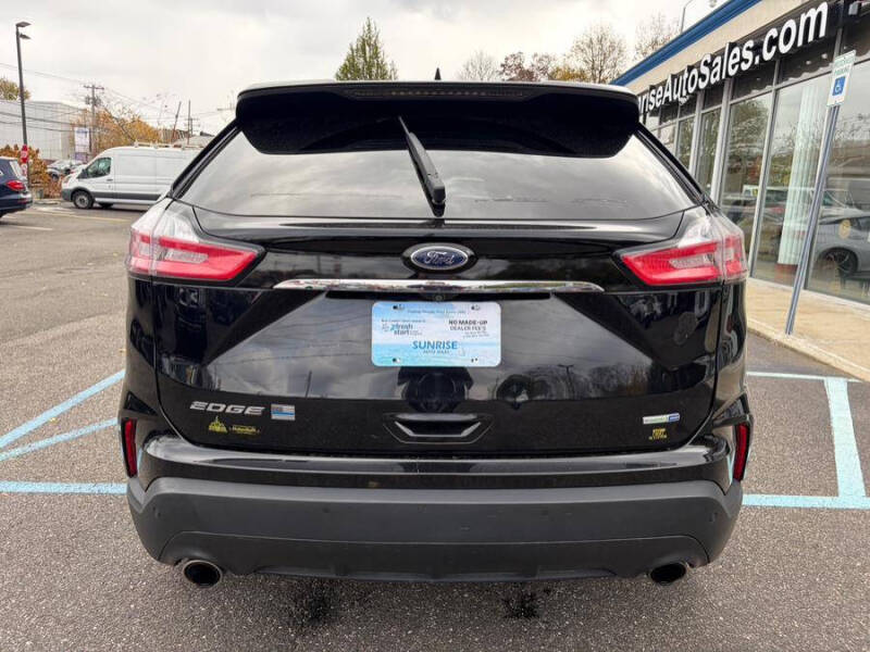 2020 Ford Edge SE