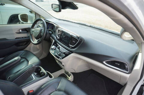 2020 Chrysler Pacifica Touring L Plus