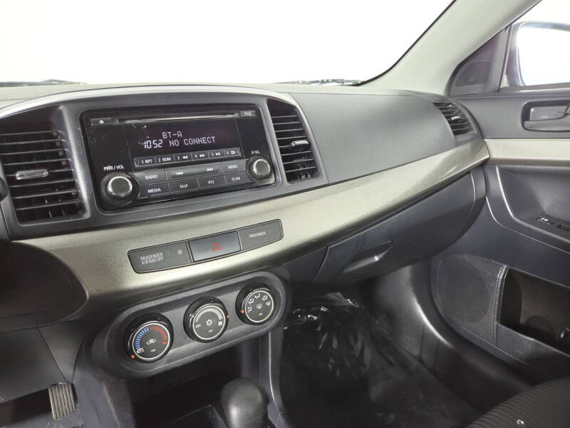 2014 Mitsubishi Lancer ES