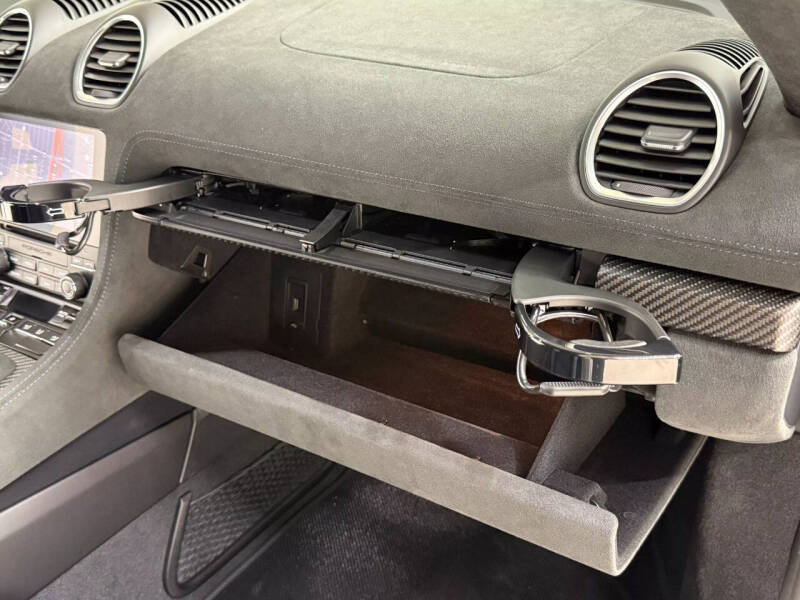 2023 Porsche 718 Cayman GT4 RS