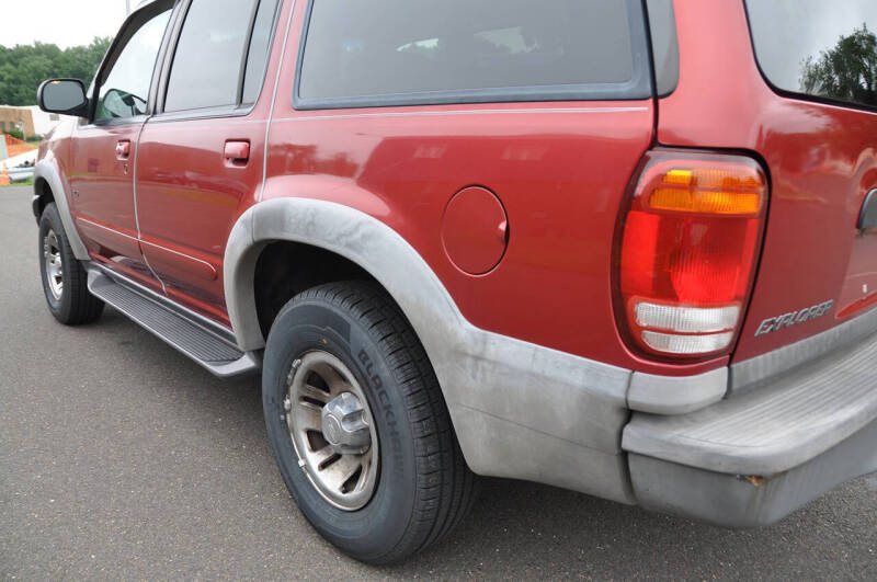 2001 Ford Explorer XLS