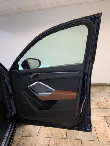 2022 Audi Q3 quattro S line Premium 45 TFSI