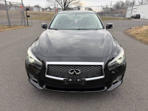 2015 Infiniti Q50 Premium