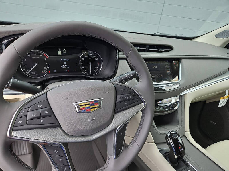 2025 Cadillac XT5 Premium Luxury