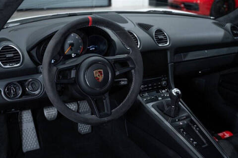 2021 Porsche 718 Cayman GT4