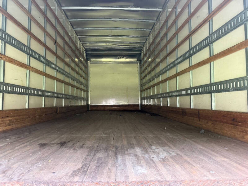 2022 Freightliner M2 106