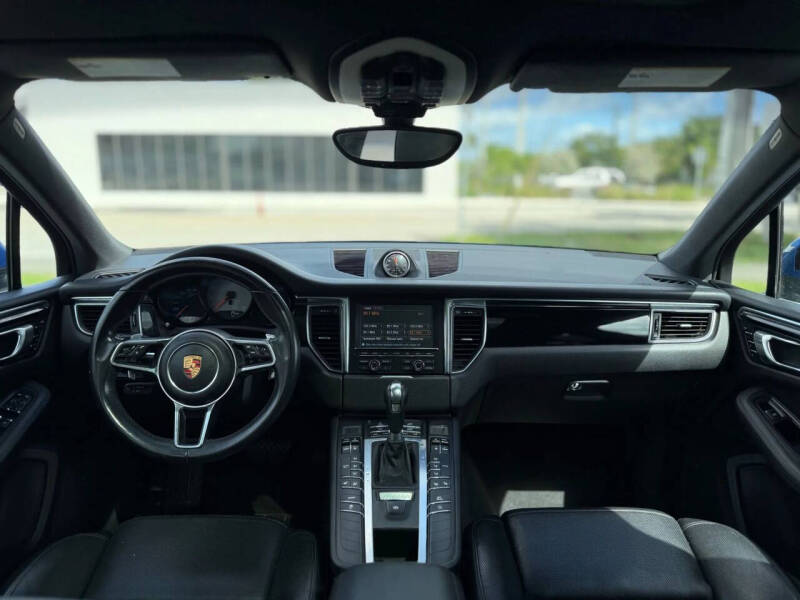 2015 Porsche Macan S