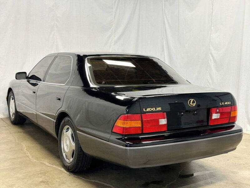 1999 Lexus LS 400