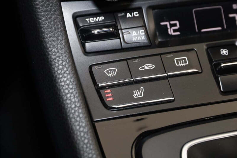 2019 Porsche 911 Carrera