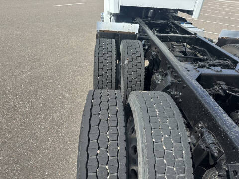 2015 Freightliner M2 106