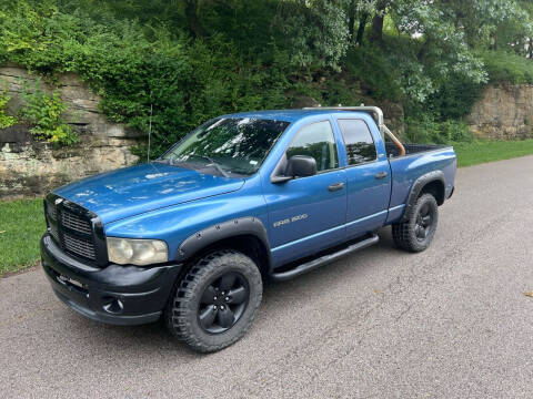 2002 Dodge Ram Pickup 1500 for sale at Bogie's Motors in Saint Louis MO