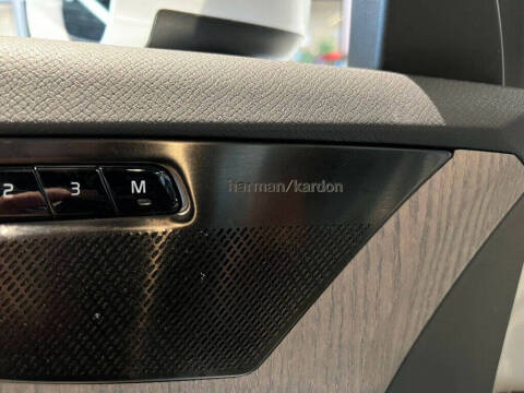 2023 Volvo XC90 B6 Plus Bright Theme 6P