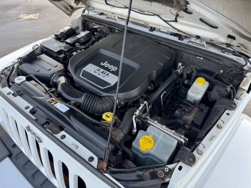 2013 Jeep Wrangler Sahara