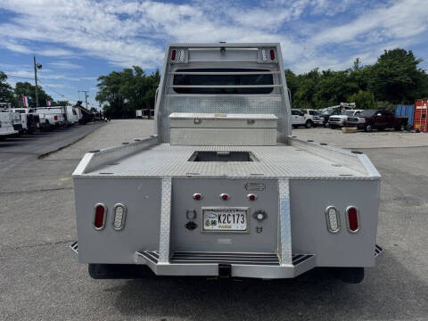 2005 Freightliner M2 106