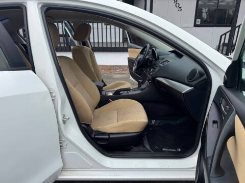 2012 Mazda MAZDA3 i Touring