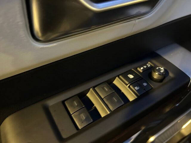 2025 Toyota Sequoia SR5