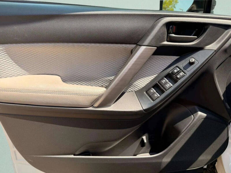 2017 Subaru Forester 2.5i