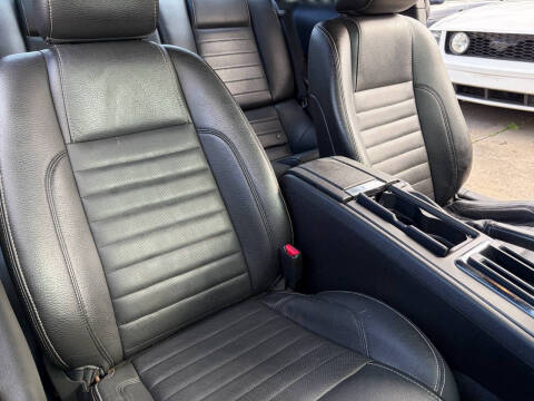 2010 Ford Mustang V6 Premium