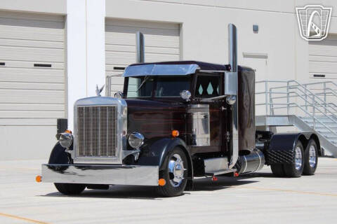 1965 Petebilt Mini Big-Rig