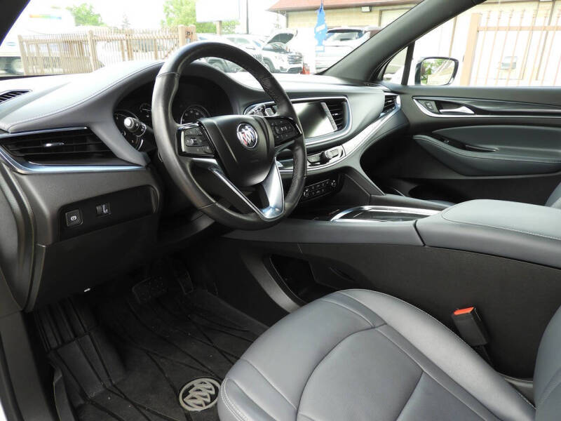 2022 Buick Enclave Essence