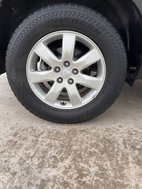 2011 Kia Sorento LX