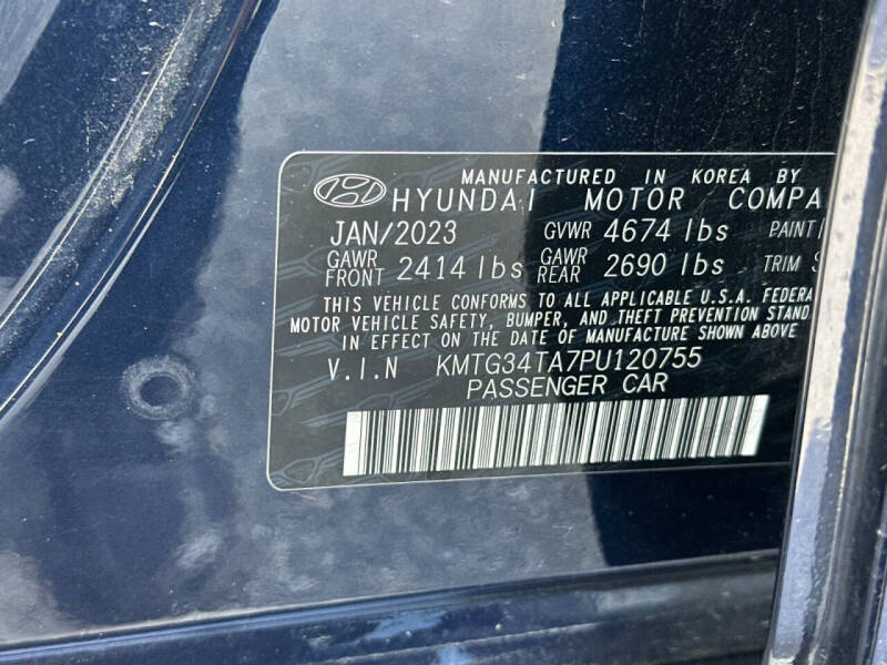 2023 Genesis G70