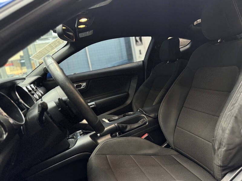 2017 Ford Mustang V6