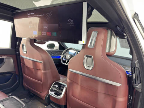 2023 BMW 7 Series 740i