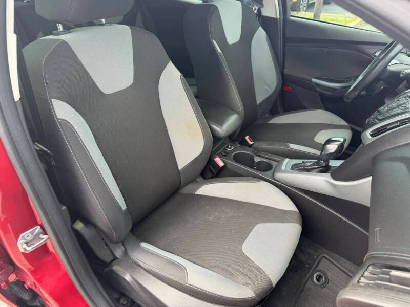 2012 Ford Focus SE