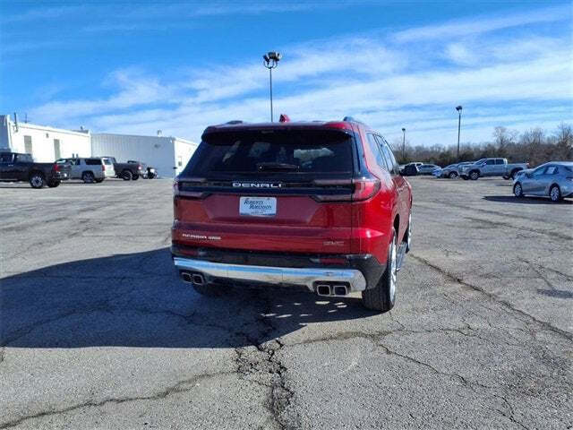 2024 GMC Acadia Denali
