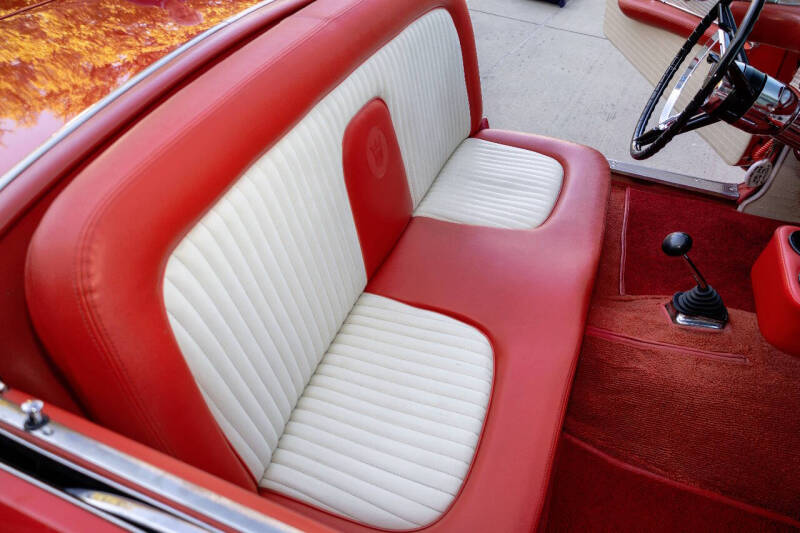 1956 Ford Thunderbird