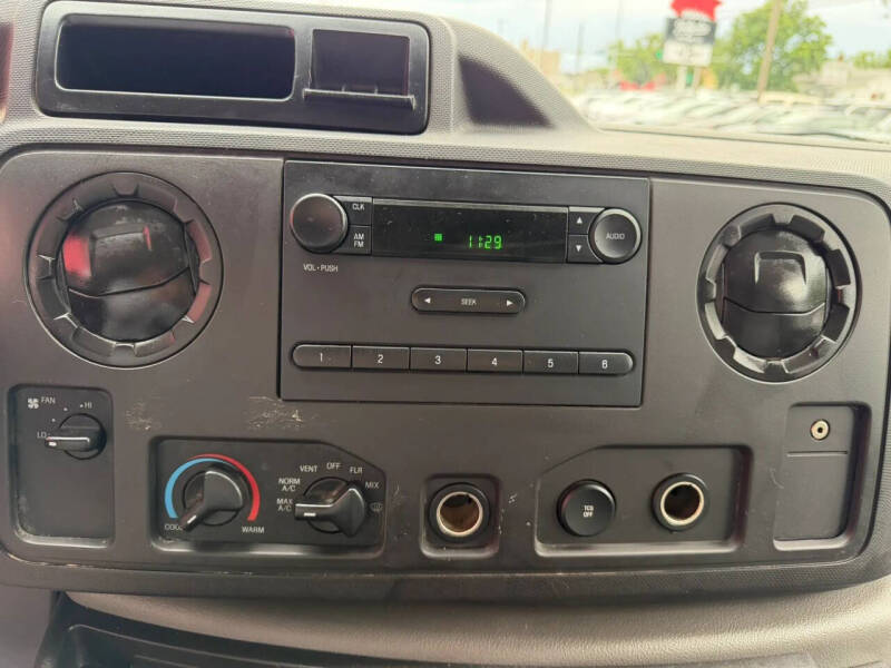 2014 Ford E-Series E-150