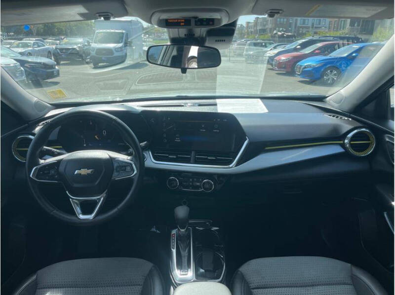 2024 Chevrolet Trax LT