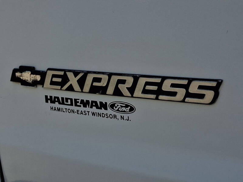 2022 Chevrolet Express 2500