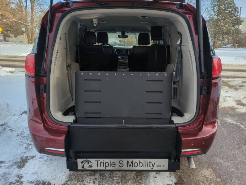 2018 Chrysler Pacifica Touring L