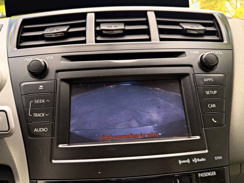 2014 Toyota Prius v