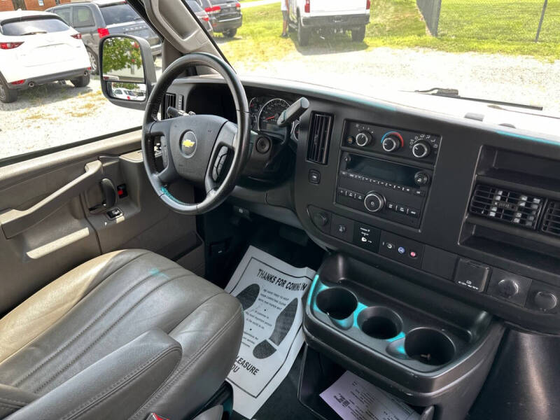 2022 Chevrolet Express 2500