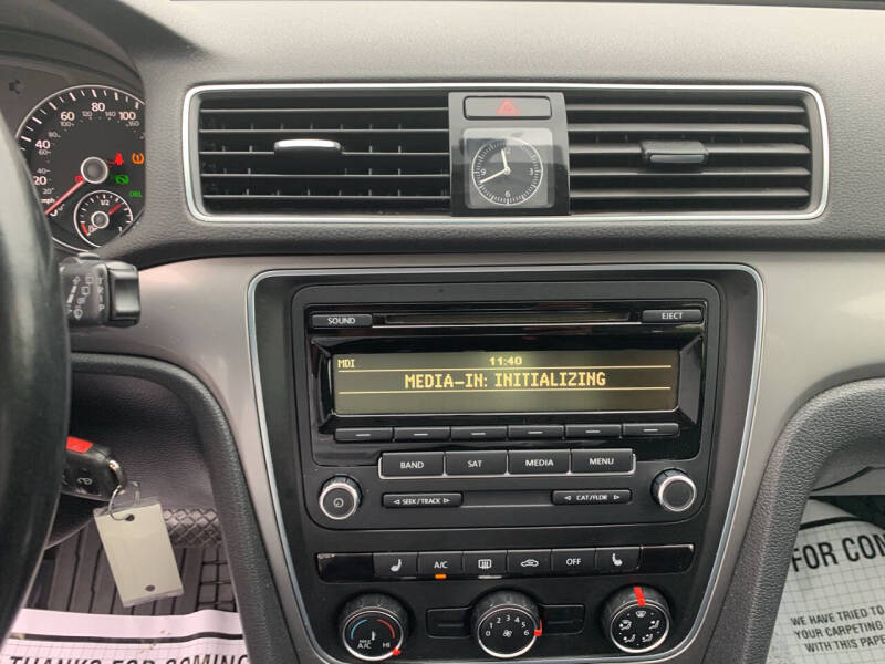 2014 Volkswagen Passat 1.8T Wolfsburg Edition PZEV