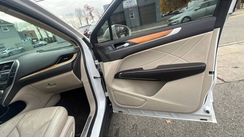 2017 Lincoln MKC Select